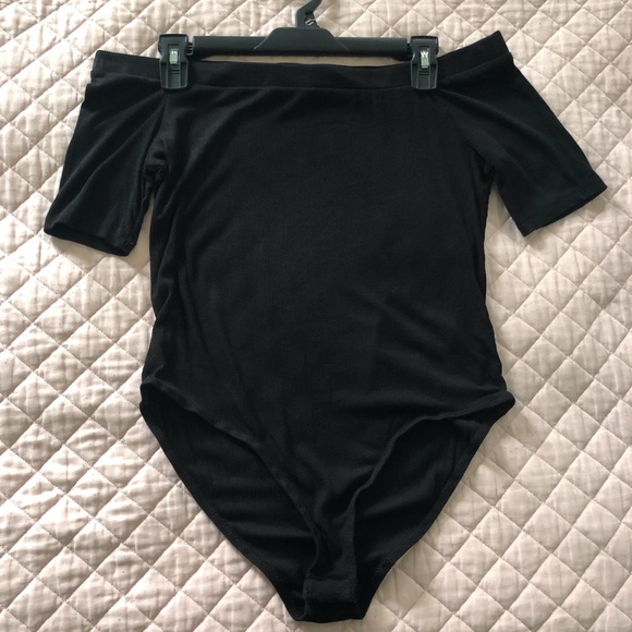 Ambiance Tops - AMBIANCE | Black Off-Shoulder Bodysuit | Size L